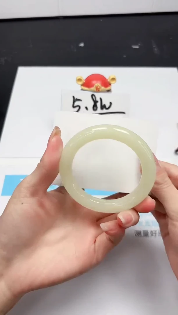 【闪购商品】石英质玉手镯未镶嵌109-55.6