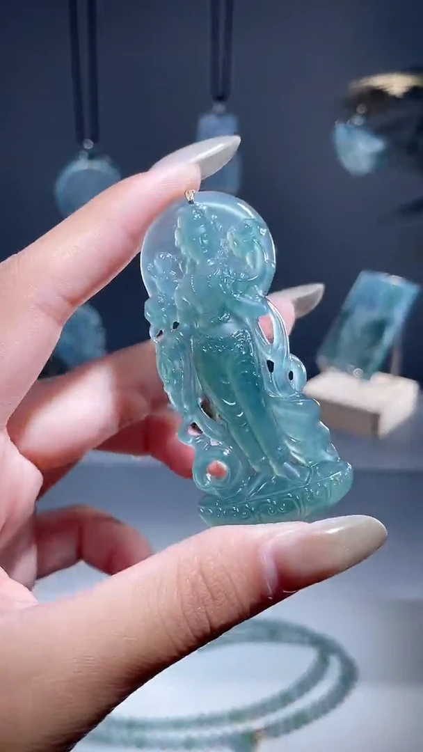 颈饰未镶嵌翡翠站观音