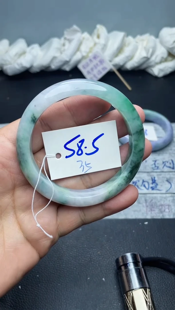 未镶嵌手镯翡翠35