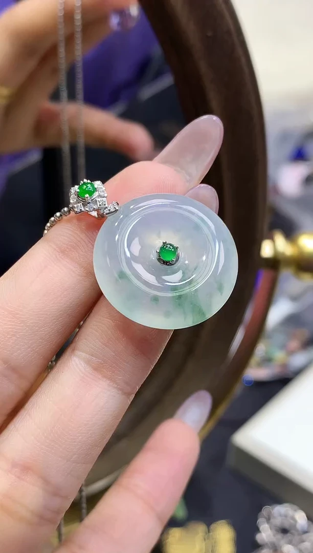 18K金镶嵌挂件翡翠扣子不含链