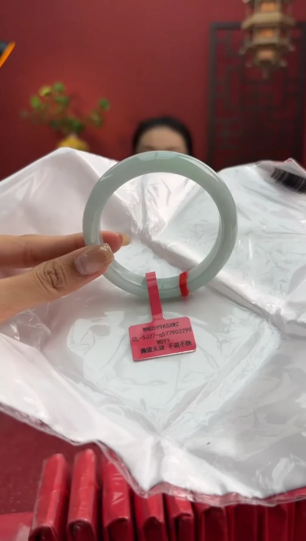 未镶嵌手镯翡翠翡翠手镯2