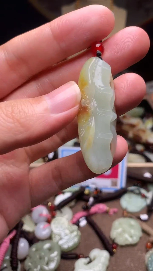 颈饰未镶嵌和田玉新疆料青海料清水和田玉吊坠