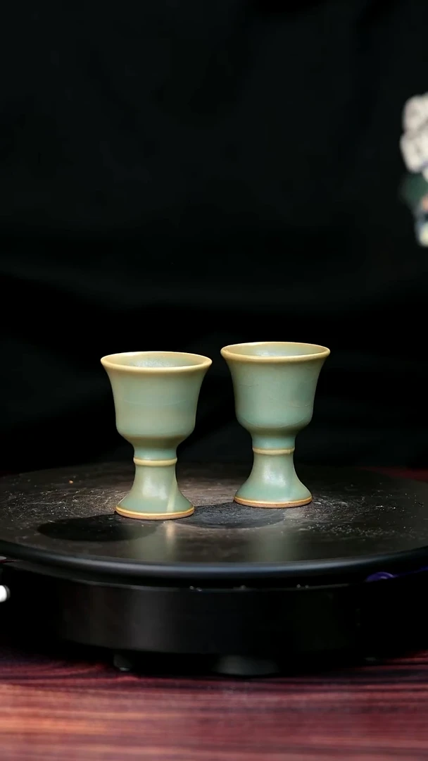 #一级品原矿汝瓷小酒杯
