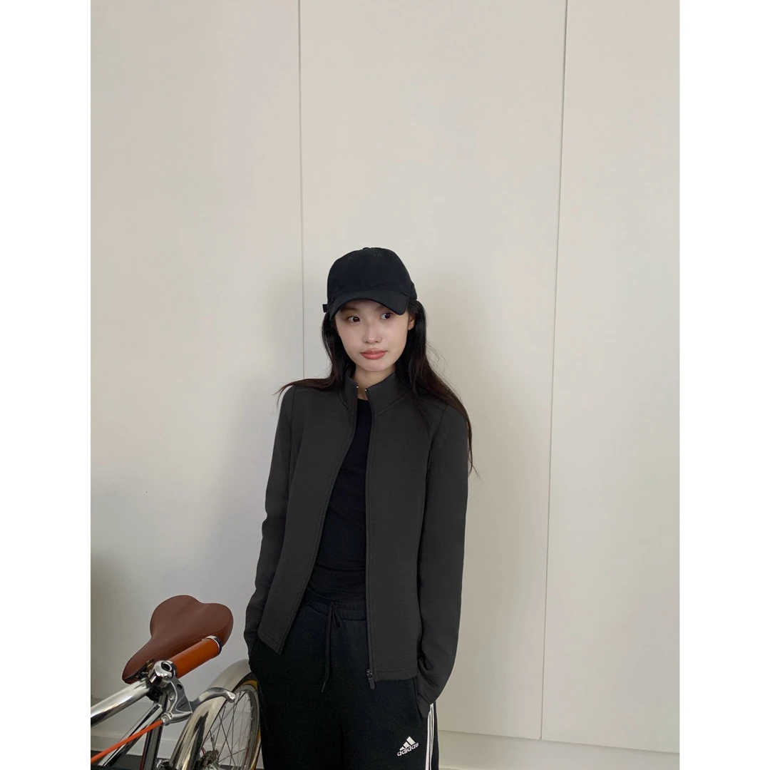 秋冬季外套女新款轻量化三明治修身立领短款收腰开衫运动夹克WY05