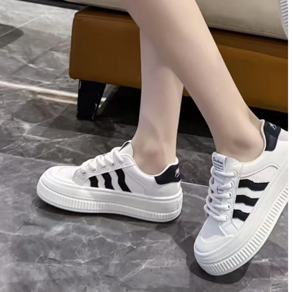 W23女鞋2025新款运动小白鞋百搭小众ins鞋厚底休闲板鞋