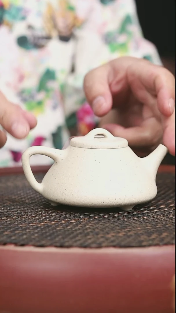 茶壶紫砂白玉段子冶石瓢微瑕200CC