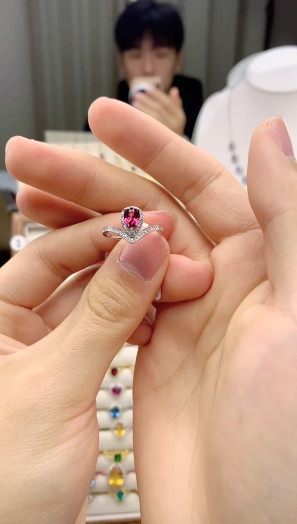 银S925镶嵌戒指石榴石J50-1