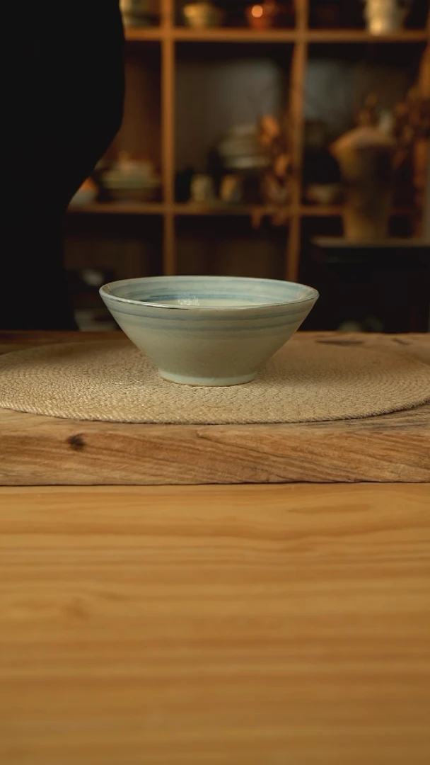 青云系列的7英寸斗笠面碗1个