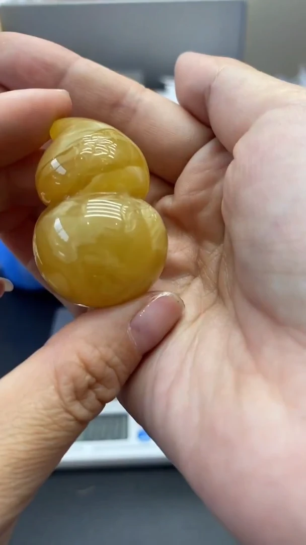 琥珀未镶嵌珠宝奇石2268