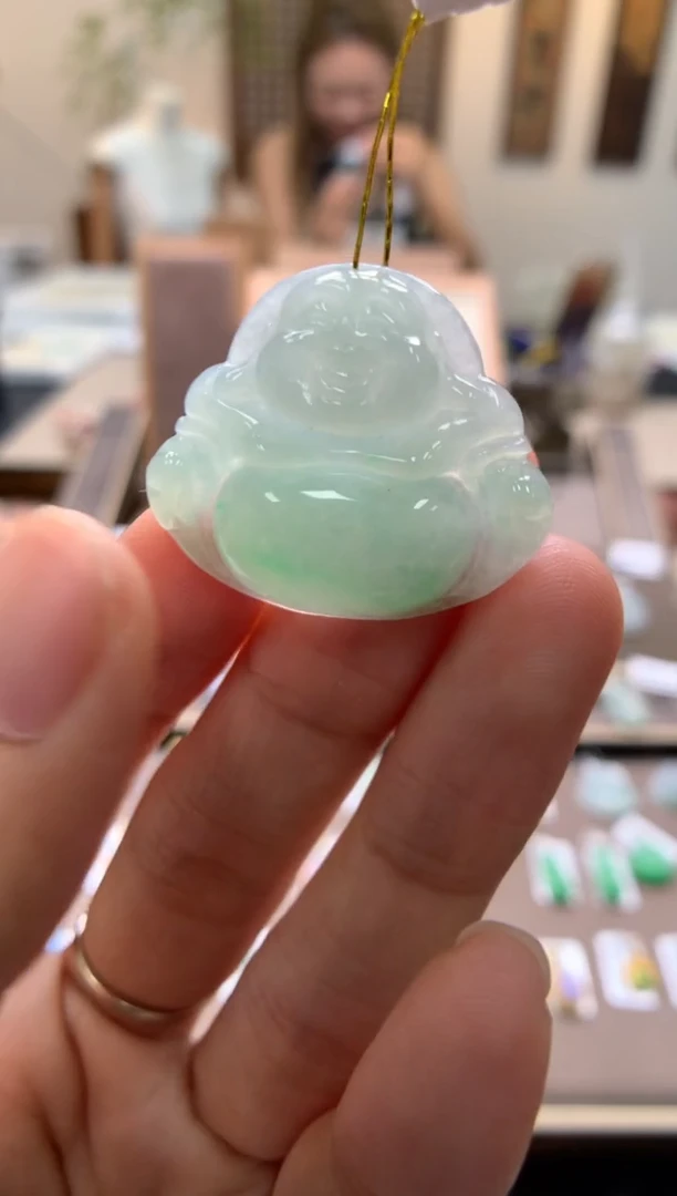颈饰未镶嵌翡翠佛公