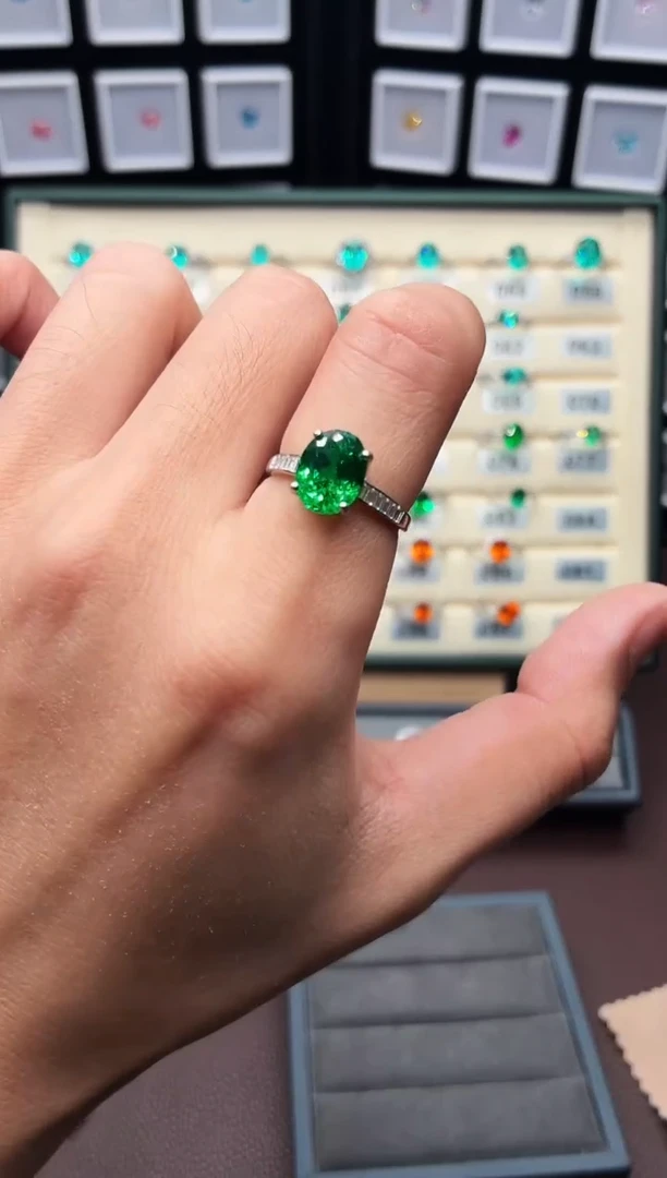 无925银轻奢沙弗莱色女神戒