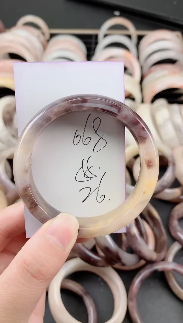 未镶嵌手镯石英质玉（金丝玉）068