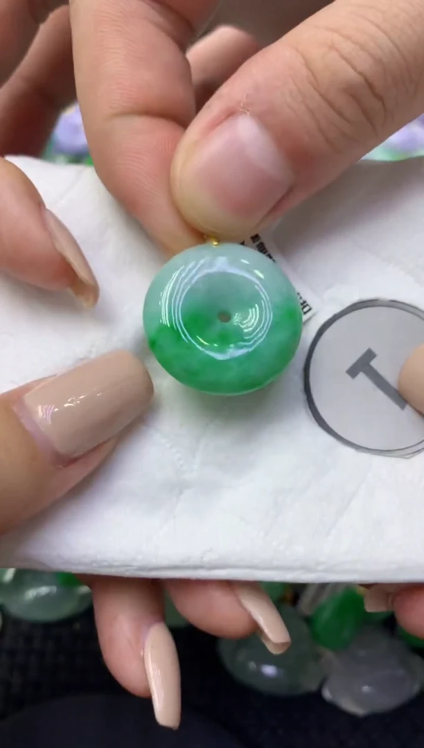 颈饰未镶嵌翡翠天然缅甸翡翠A货