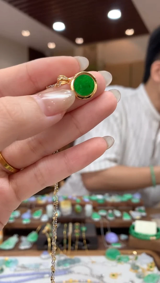 翡翠未镶嵌吊坠(不含链)圆牌