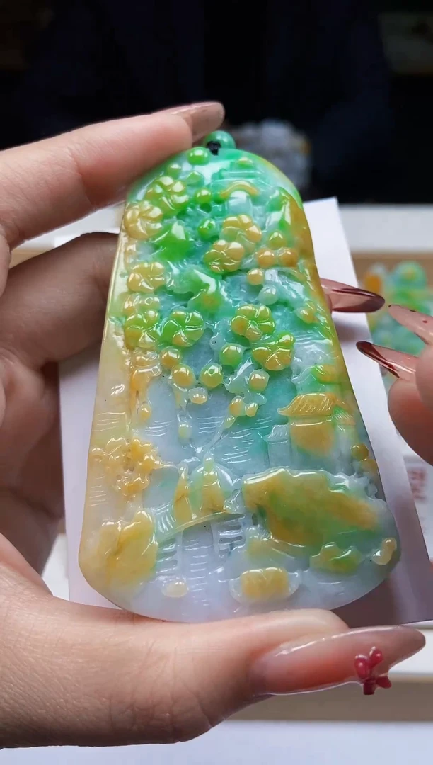 颈饰未镶嵌翡翠翡翠A货