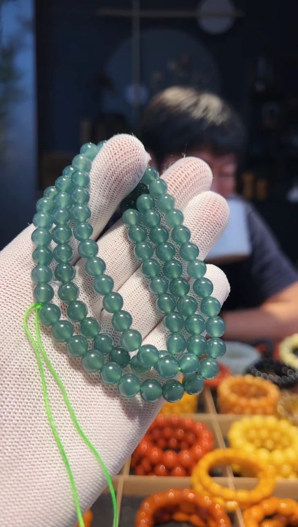未镶嵌手链翡翠8左右