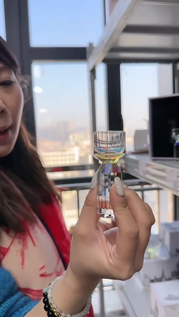 【闪购商品】瓷L211-------------