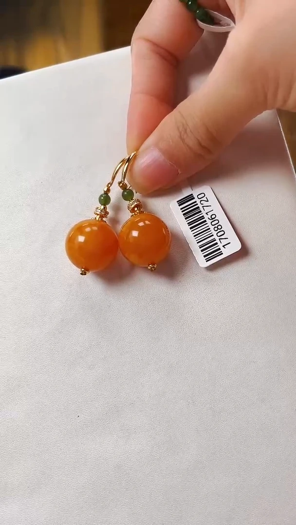 手链琥珀未镶嵌17mm耳钩，多样性只发其中一对