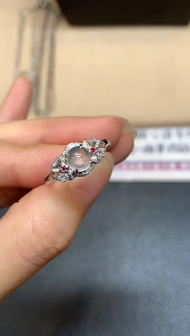 18K金镶嵌戒指翡翠18【无鉴赏期】