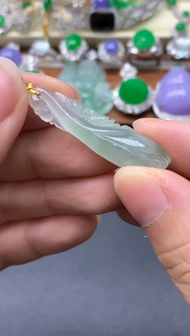 颈饰18K金镶嵌翡翠81-中国好珍宝