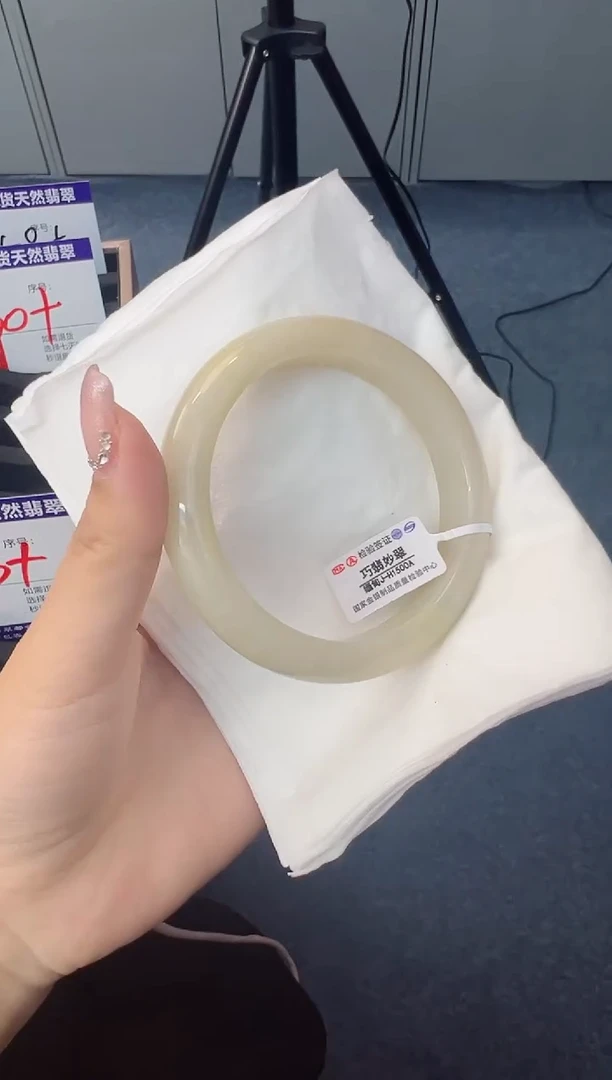 未镶嵌手镯翡翠天然缅甸A货手镯