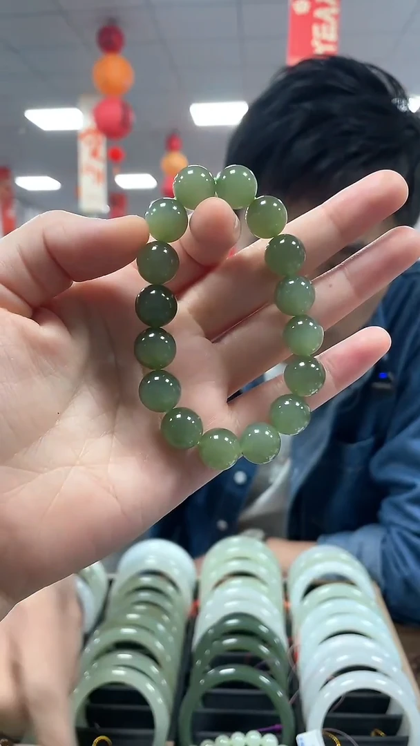 【闪购商品】和田玉手链未镶嵌湖水冻葡萄肉卡12手串一条
