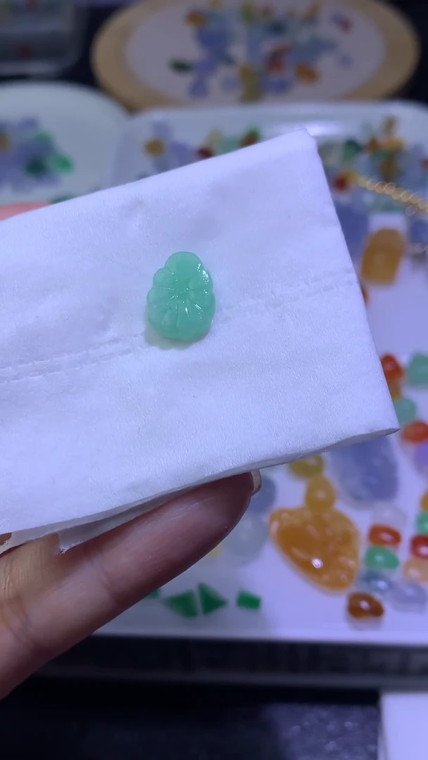未镶嵌定制翡翠毛货