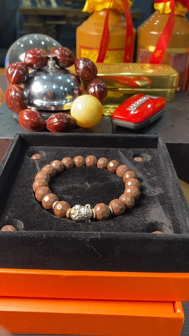 橄榄核手串/手链10-菱形珠财神一条