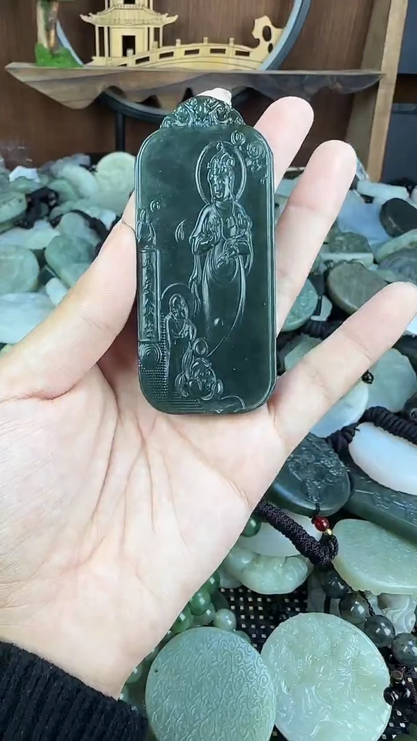 颈饰未镶嵌和田玉1
