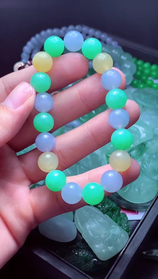 未镶嵌定制翡翠K***?翡翠毛货定制