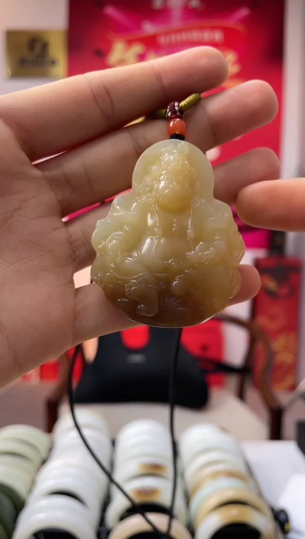 【闪购商品】和田玉颈饰未镶嵌且末糖财神吊坠随机发一件