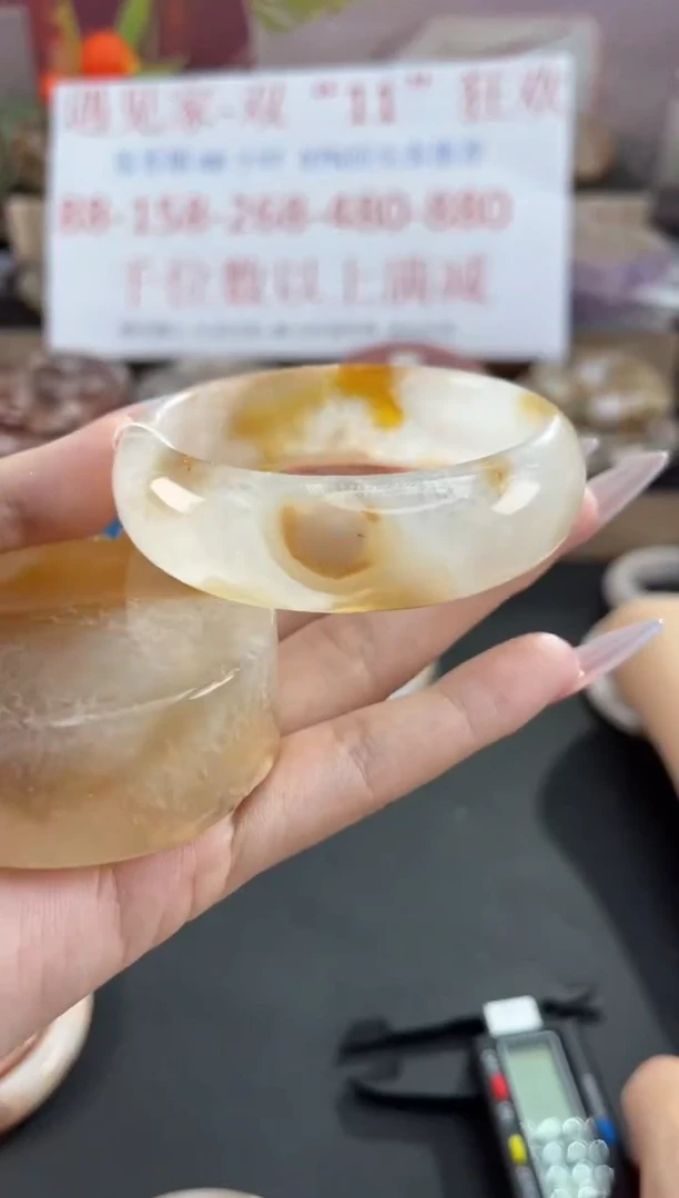 未镶嵌手镯石英质玉54