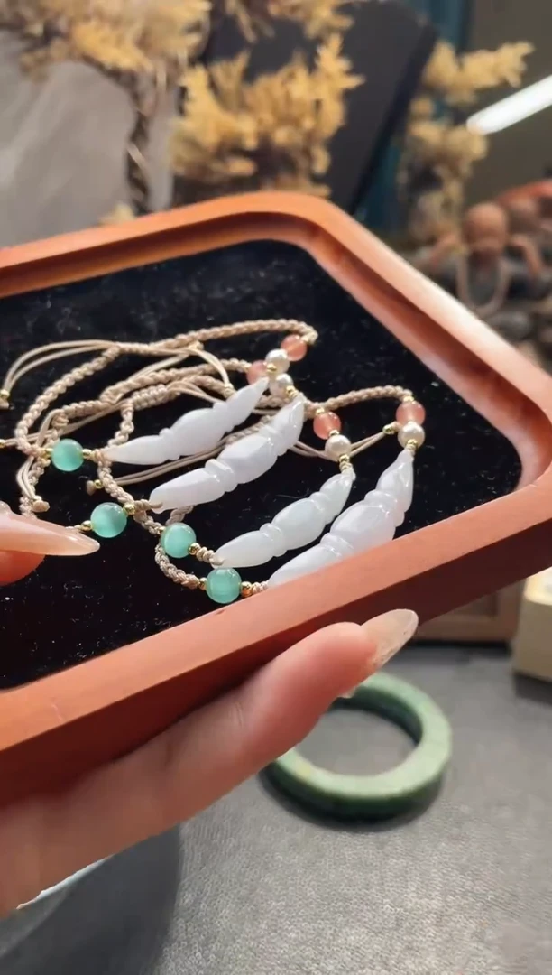 吊坠(不含链)未镶嵌翡翠莲藕手绳多样性发一件