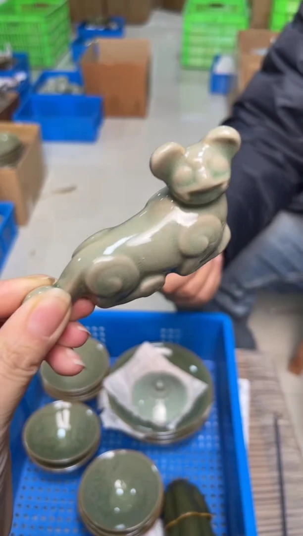 陶瓷耀州窑青瓷茶宠  老虎