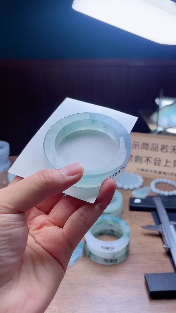定制翡翠手镯未镶嵌定制
