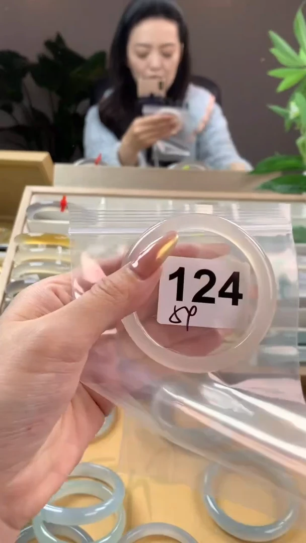 【闪购商品】玛瑙/玉髓手镯未镶嵌124