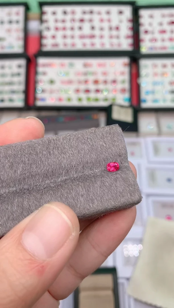 裸石尖晶石绝地0.36ct