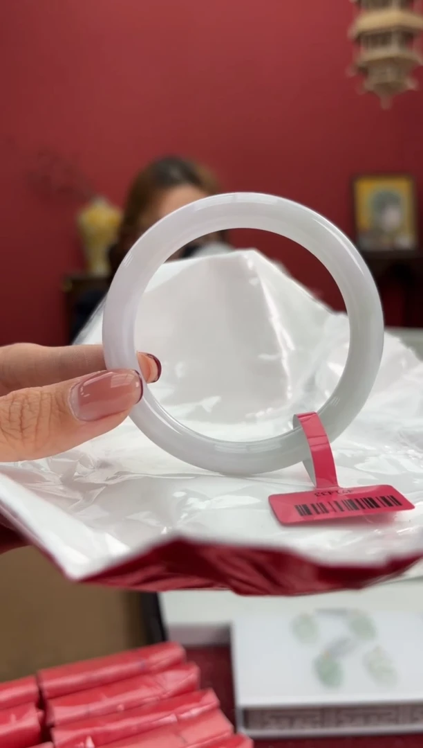 【闪购商品】翡翠手镯未镶嵌9手镯