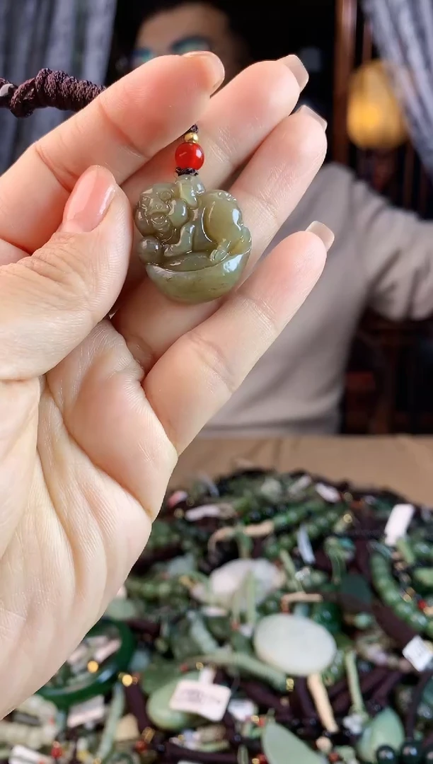 【闪购商品】和田玉挂件未镶嵌多样性发货拍一发一