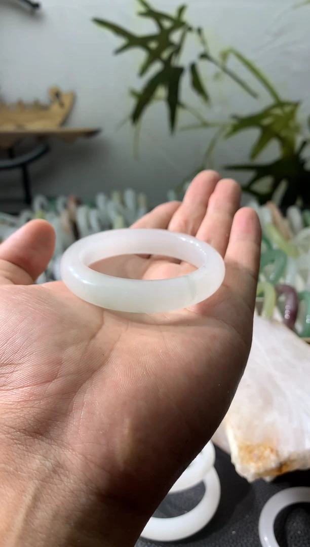 石英质玉手镯未镶嵌5253