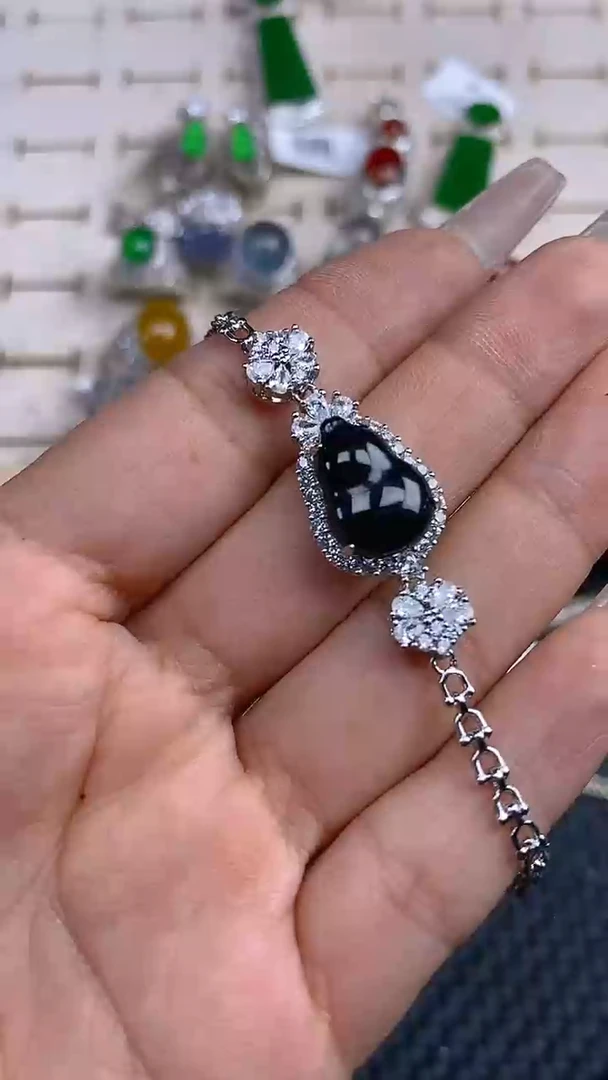 定制翡翠未镶嵌天然翡翠蛋面154