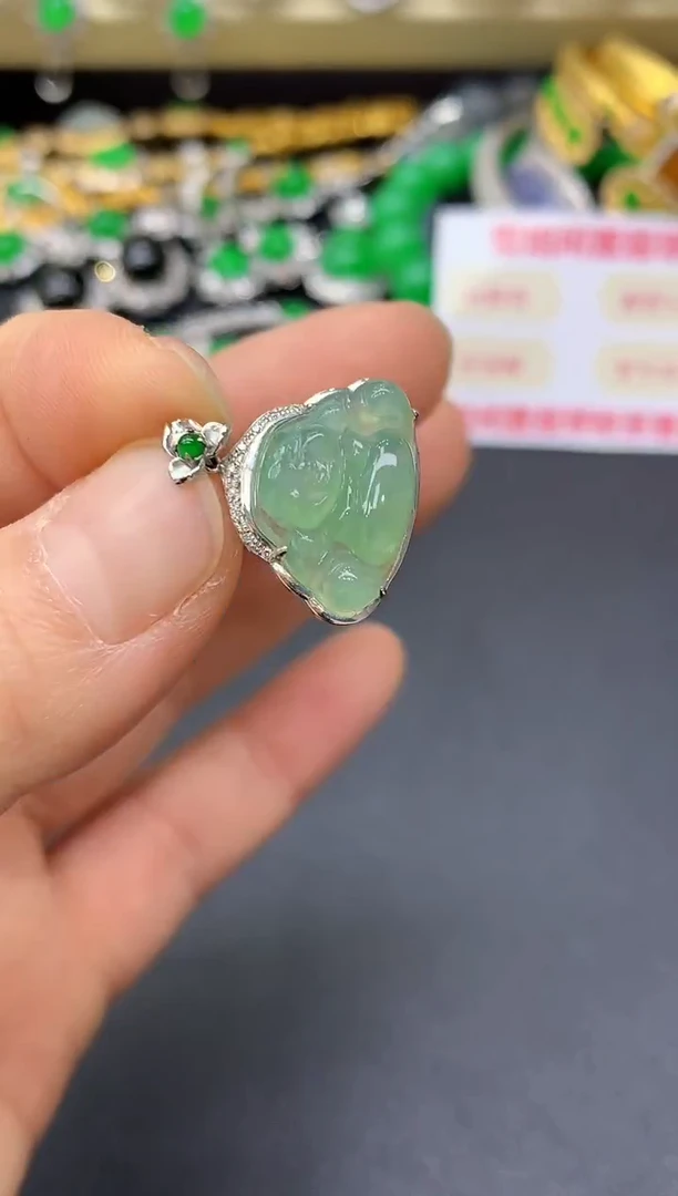 颈饰18K金镶嵌翡翠42-中国好珍宝