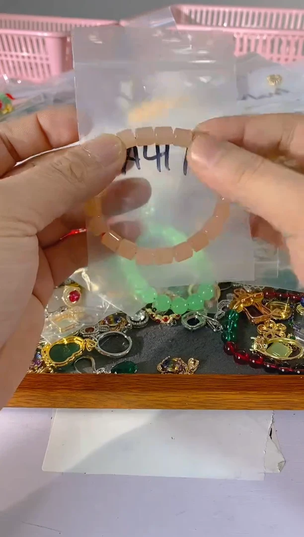 【闪购商品】水晶颈饰银S925镶嵌417红宝，蓝宝，多样性发一件赠链