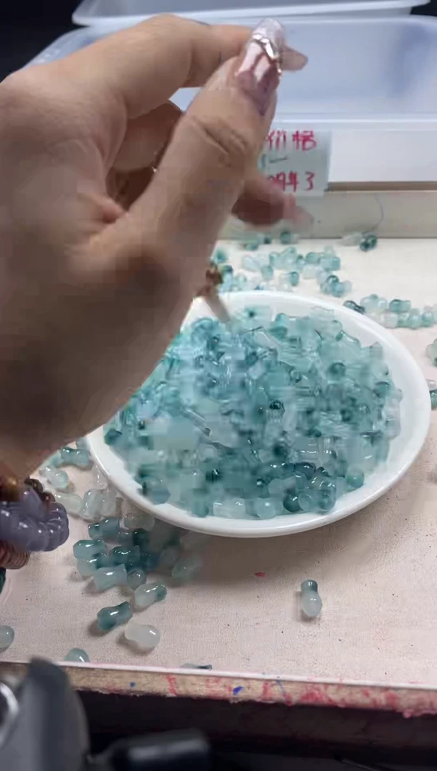 【闪购商品】玛瑙/玉髓颈饰未镶嵌w2169蓝水飘花水瓶8*5mm*30颗