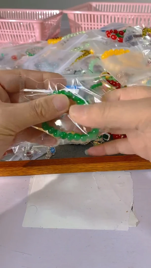 【闪购商品】水晶颈饰银S925镶嵌214红宝，蓝宝，多样性发一件赠链