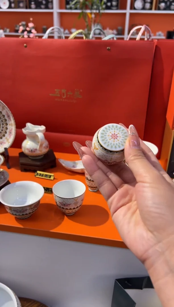 瓷片小乔闪购链接