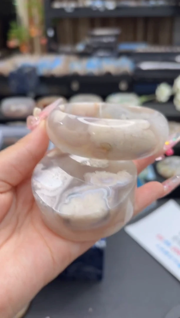 未镶嵌手镯石英质玉86(58圈赠送镯心)