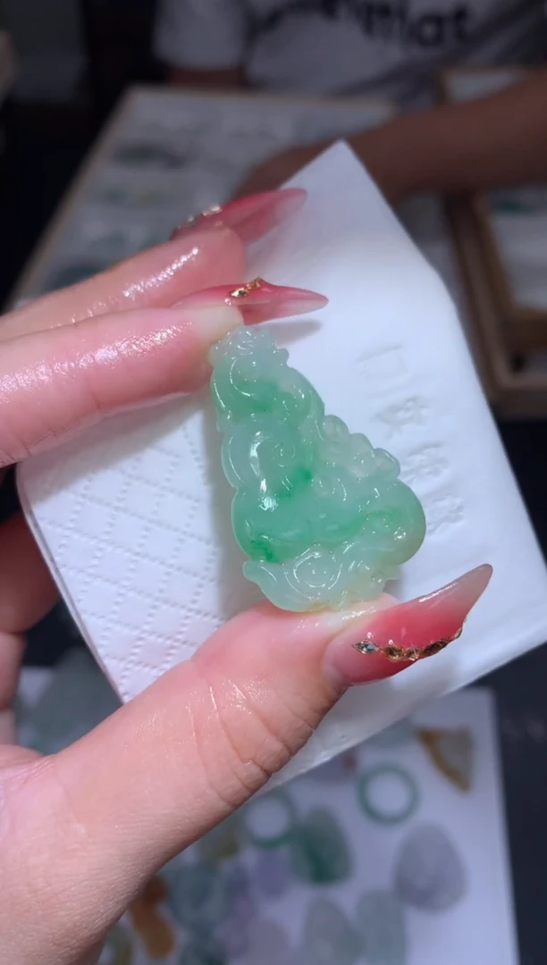 未镶嵌定制翡翠仿古如意