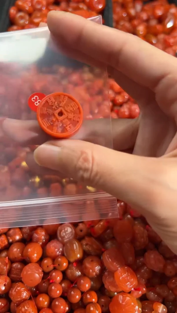 【闪购商品】南红玛瑙颈饰未镶嵌1