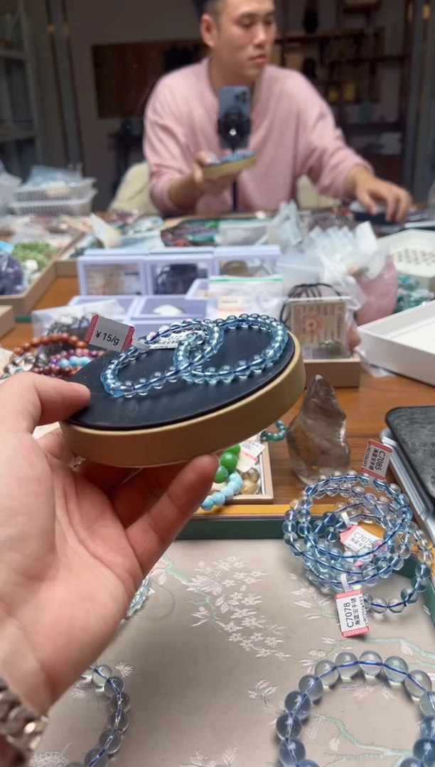 合成（培育）海蓝宝石未镶嵌海蓝宝045 卡7+ 多样性发一